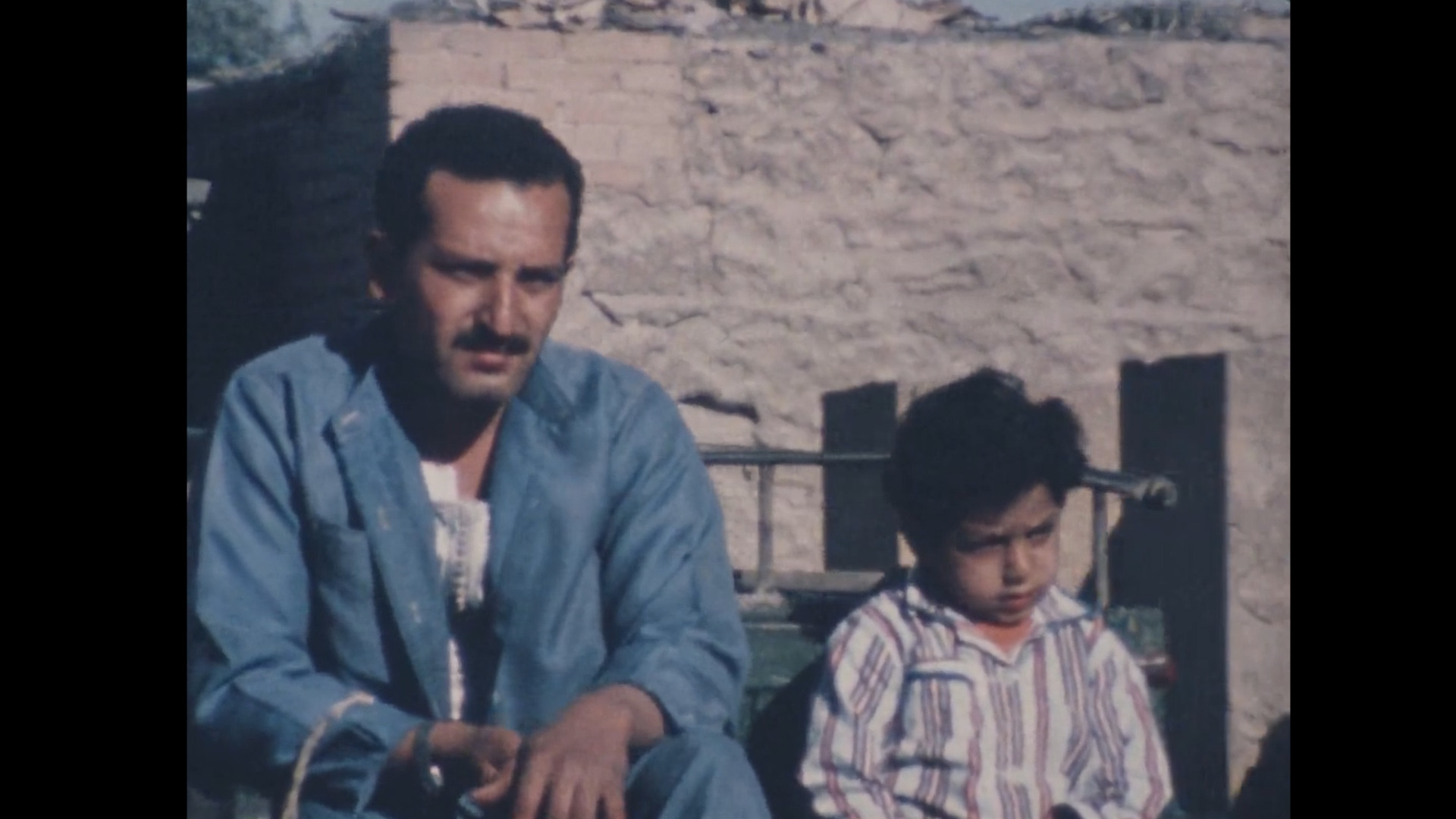 جنوب لبنان، تاريخ قرية محاصَرة